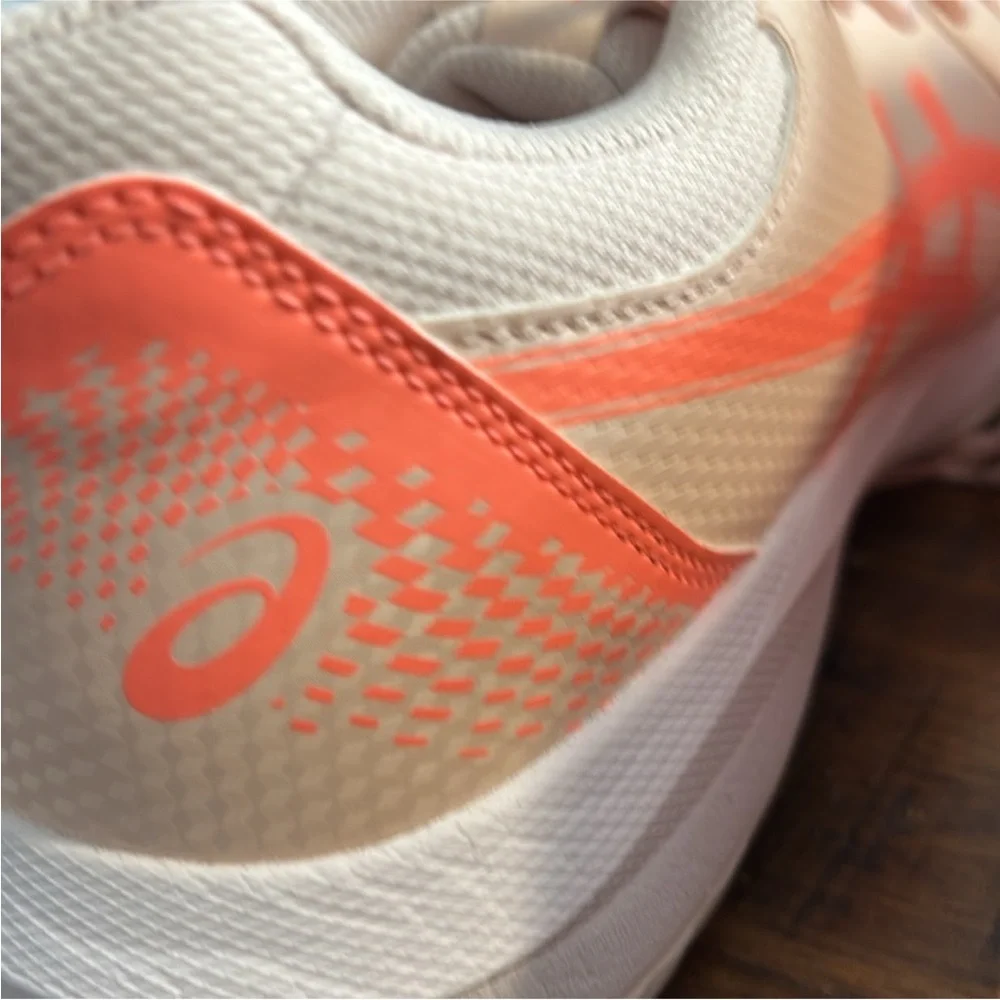 ASICS‎ Women's Low-Top Sneakers Sz 10